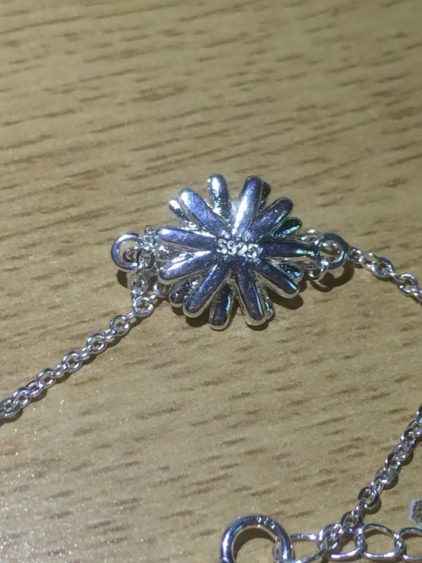 Pretty Daisy Flower 925 Sterling Silver Adjustable Bracelet / Ankle Bracelet - Image 7