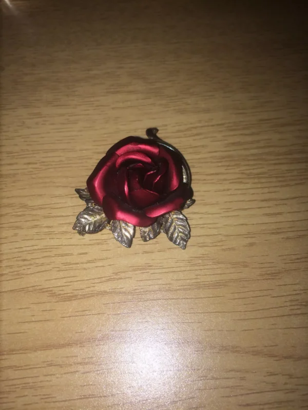 Vintage Fancy Womens Gold Tone / Plated & Silver Tone Rose Flower Brooch - Image 3