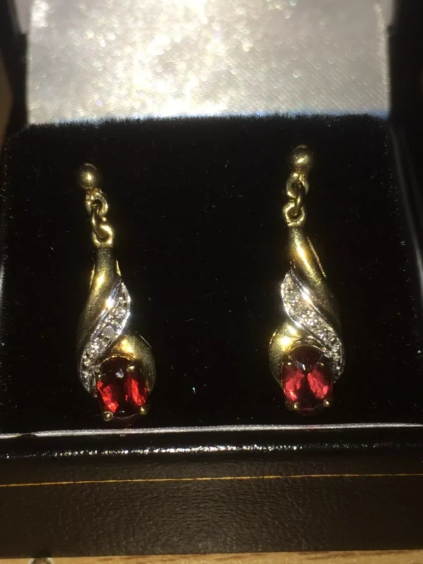 Vintage 9ct Gold Garnet & Diamonds Twist Design Earrings Butterfly Studs Dangle - Image 2