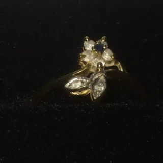 Vintage 14k / 14ct Hallmarked Yellow Gold Flower Ring with CZ Stones Size K