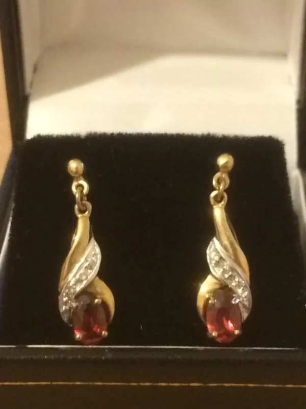 Vintage 9ct Gold Garnet & Diamonds Twist Design Earrings Butterfly Studs Dangle - Image 4