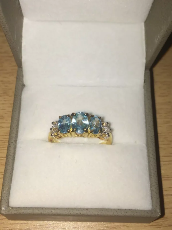 Vintage Pretty 925 Sterling Silver Ring with Real Topaz and CZ Diamonds / Stones - Image 2