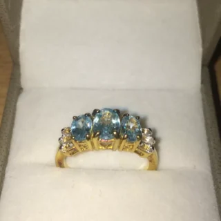 Vintage Pretty 925 Sterling Silver Ring with Real Topaz and CZ Diamonds / Stones