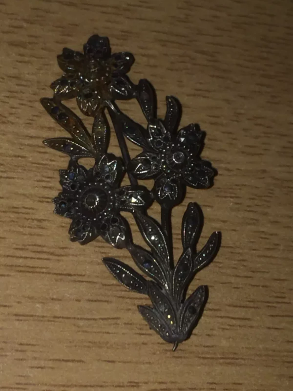 Unusual and Unique Antique Pretty Flower 935 Sterling Silver Brooch - Image 3