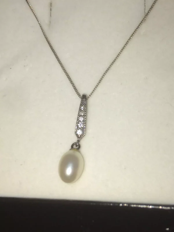 Warren James 925 Sterling Silver Chain/Necklace & Freshwater Pearl & CZ Diamonds - Image 3