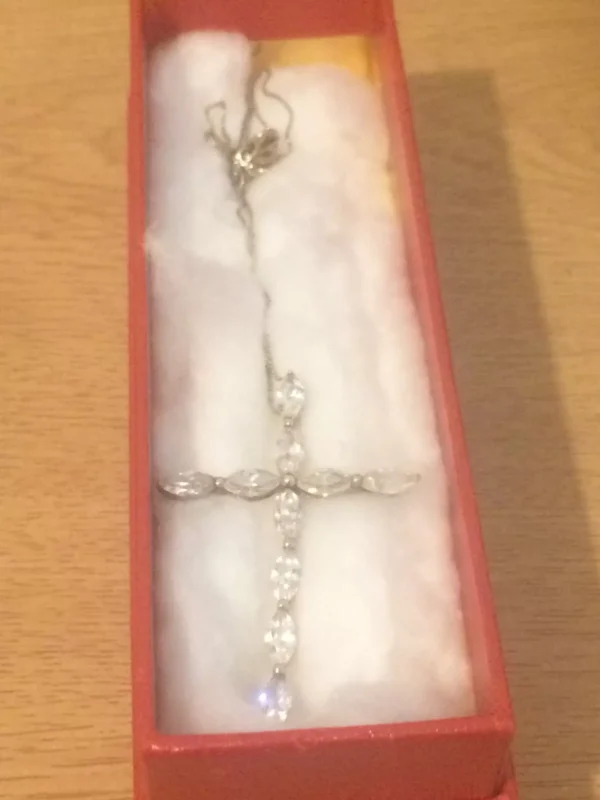 Vintage 925 Sterling Silver Box Chain with Silver Cubic Zirconia Cross Pendant - Image 4